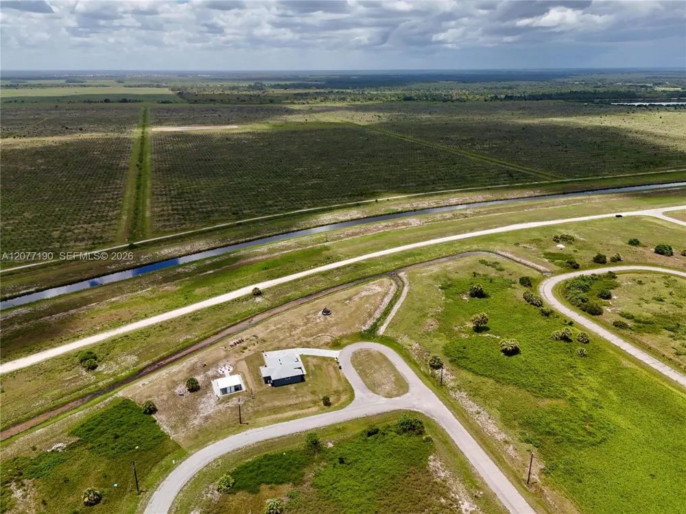 218 LYNBROOK LOOP La Belle, FL 33935