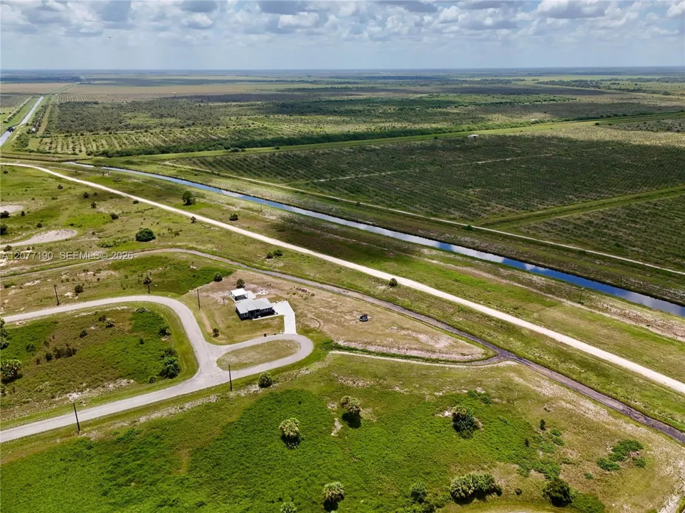 218 LYNBROOK LOOP La Belle, FL 33935