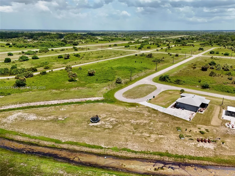 218 LYNBROOK LOOP La Belle, FL 33935