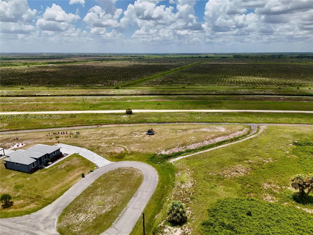 218 LYNBROOK LOOP La Belle, FL 33935