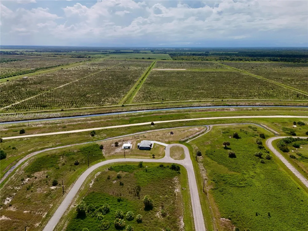 218 LYNBROOK LOOP La Belle, FL 33935