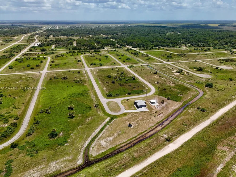 218 LYNBROOK LOOP La Belle, FL 33935