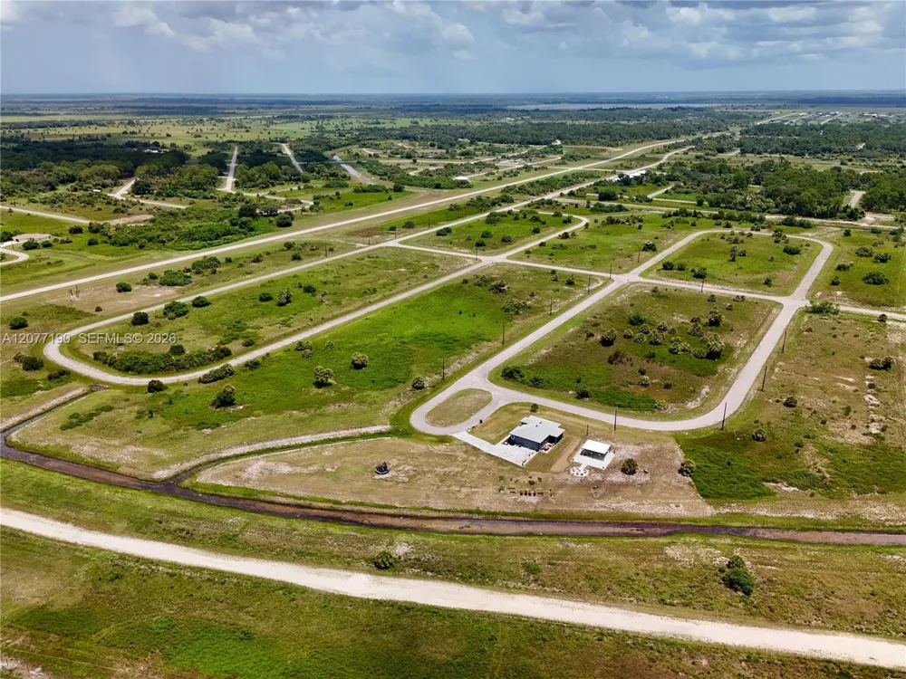 218 LYNBROOK LOOP La Belle, FL 33935