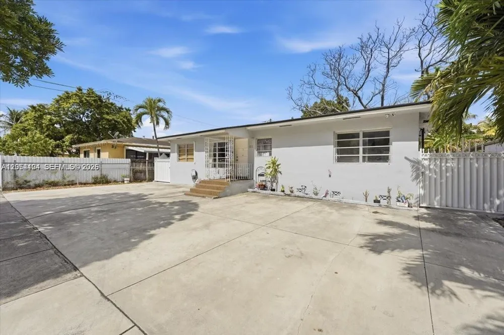 Address Not Shown Hialeah, FL 33013
