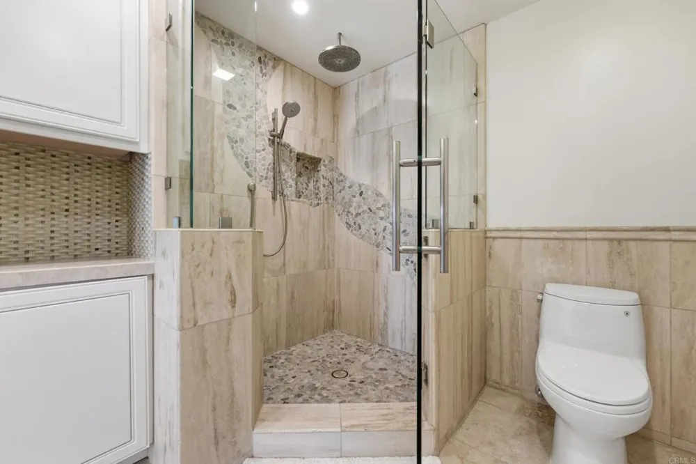 1907 Estrella De Mar Court #A Carlsbad, CA 92009