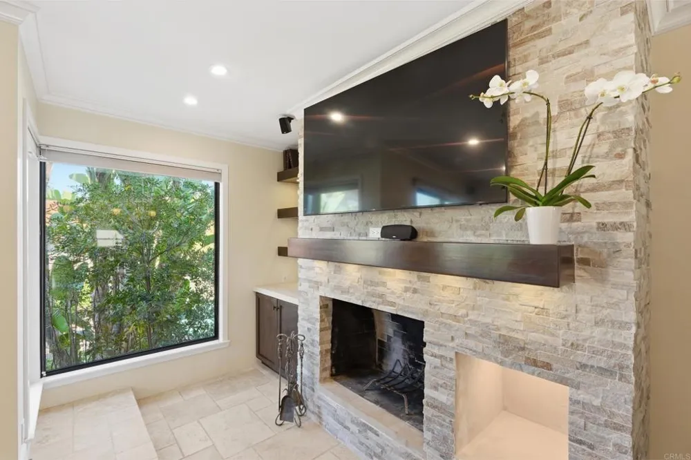 1907 Estrella De Mar Court #A Carlsbad, CA 92009