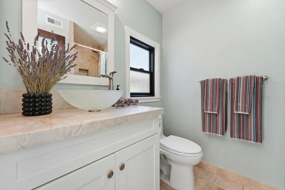 1907 Estrella De Mar Court #A Carlsbad, CA 92009