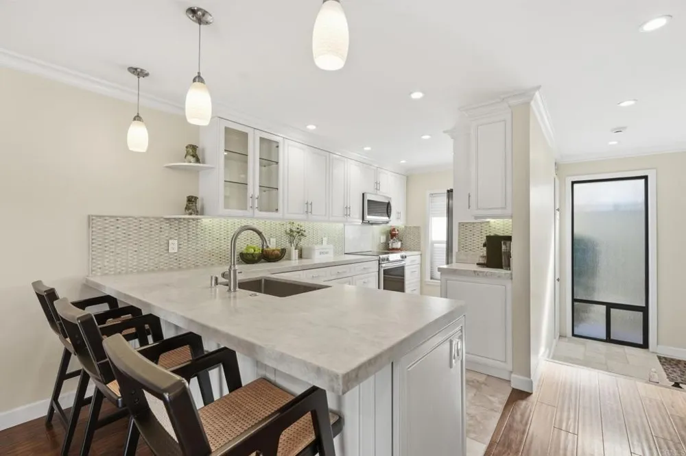 1907 Estrella De Mar Court #A Carlsbad, CA 92009
