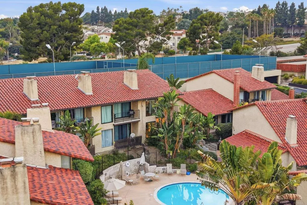1907 Estrella De Mar Court #A Carlsbad, CA 92009
