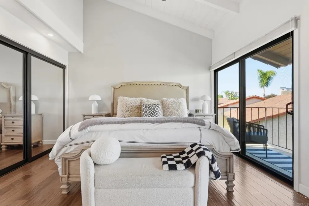 1907 Estrella De Mar Court #A Carlsbad, CA 92009