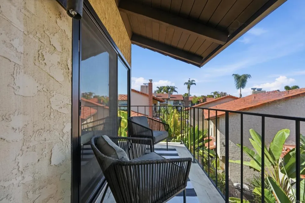 1907 Estrella De Mar Court #A Carlsbad, CA 92009