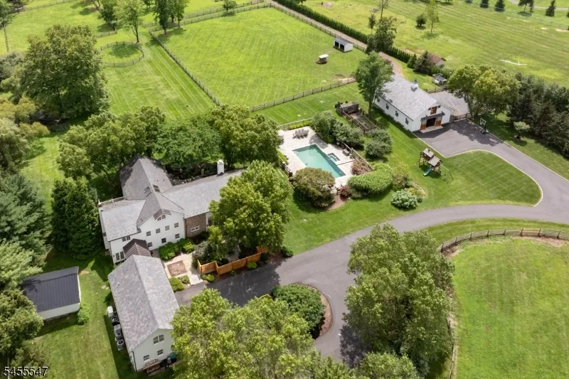 152 Harbourton Woodsville Hopewell, NJ 08530