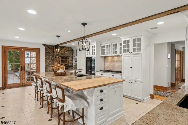 152 Harbourton Woodsville Hopewell, NJ 08530