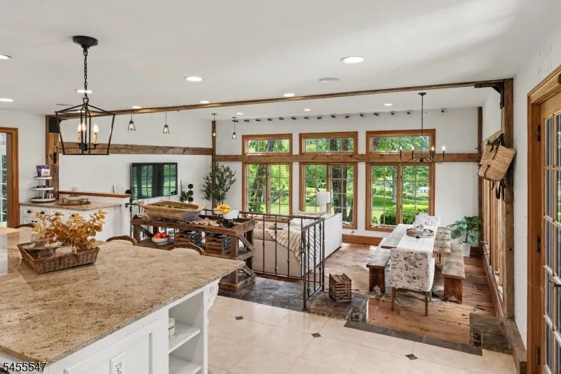 152 Harbourton Woodsville Hopewell, NJ 08530