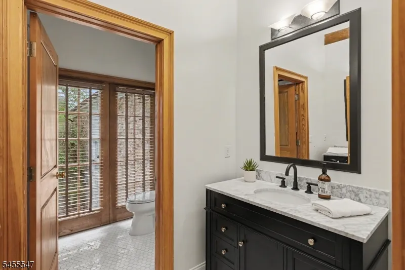 152 Harbourton Woodsville Hopewell, NJ 08530