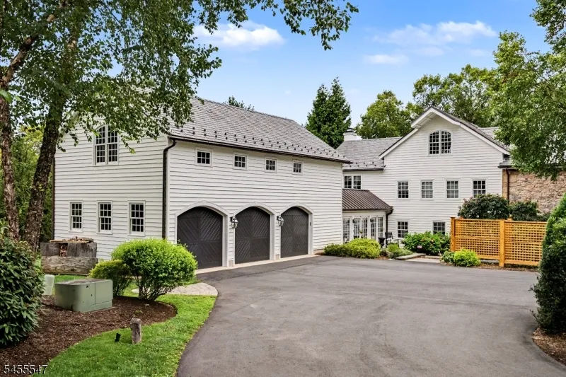 152 Harbourton Woodsville Hopewell, NJ 08530
