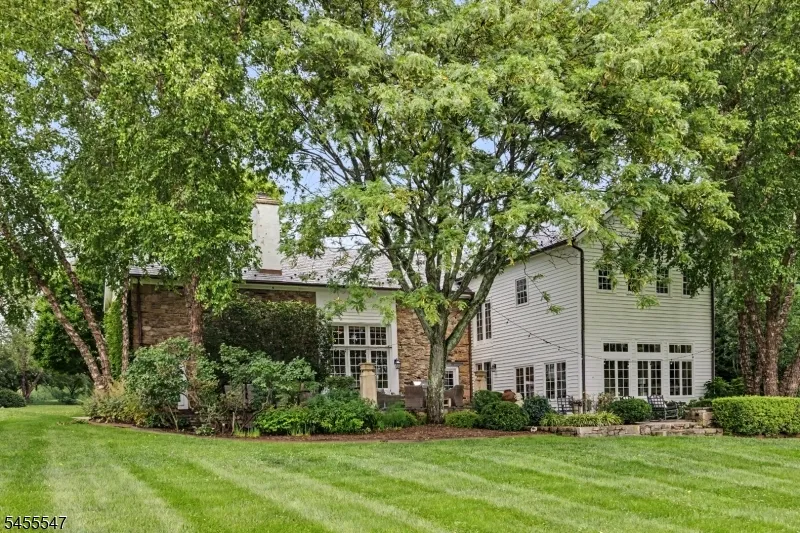 152 Harbourton Woodsville Hopewell, NJ 08530