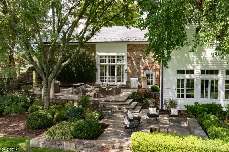 152 Harbourton Woodsville Hopewell, NJ 08530