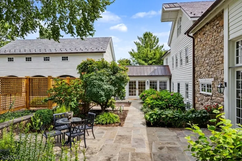 152 Harbourton Woodsville Hopewell, NJ 08530