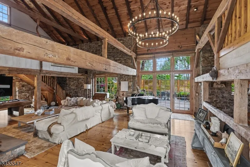 152 Harbourton Woodsville Hopewell, NJ 08530