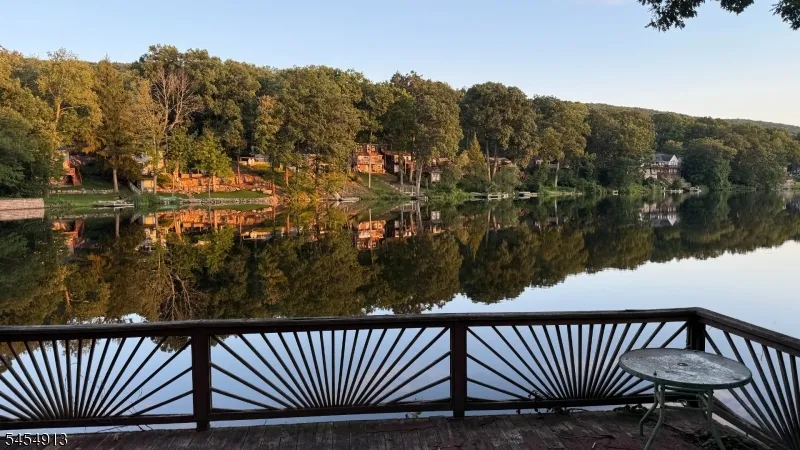 52 Horseshoe Dr Jefferson, NJ 07438
