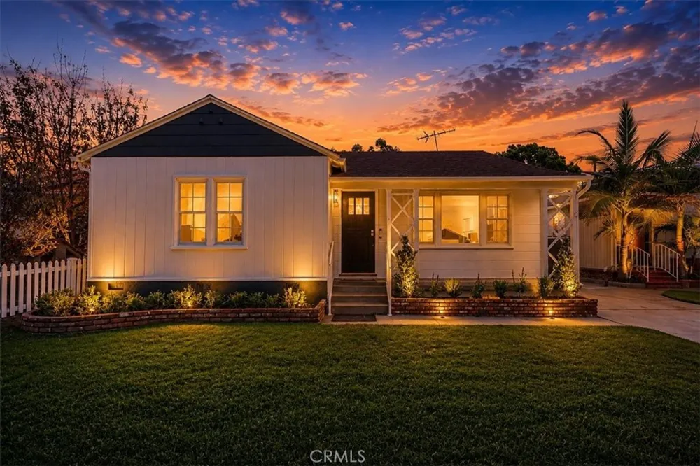 5618 Verdura Lakewood, CA 90712
