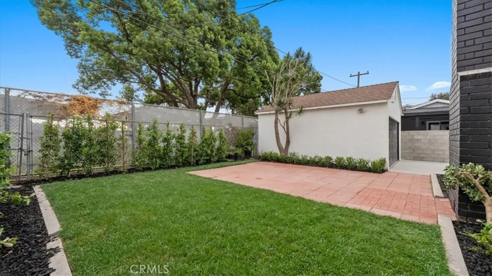 5618 Verdura Lakewood, CA 90712