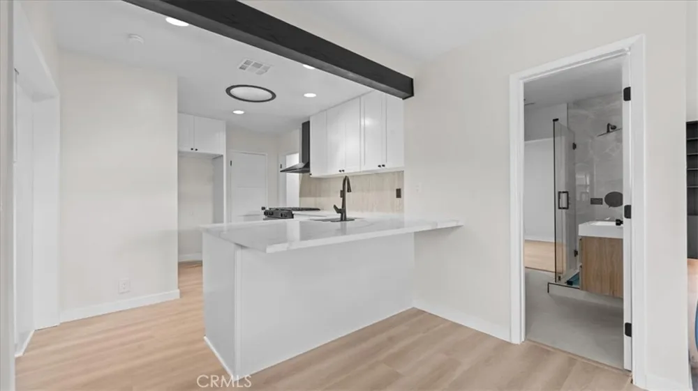 5618 Verdura Lakewood, CA 90712