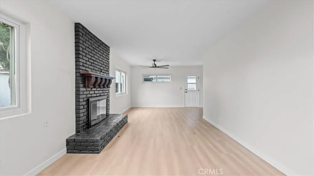 5618 Verdura Lakewood, CA 90712
