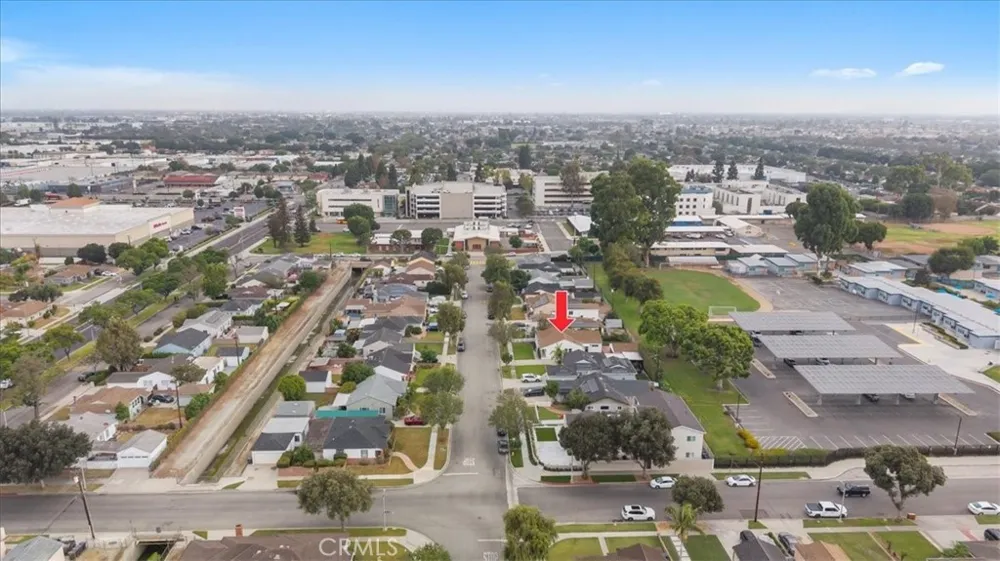 5618 Verdura Lakewood, CA 90712