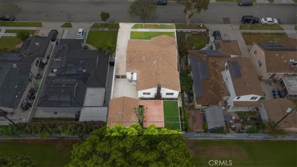 5618 Verdura Lakewood, CA 90712