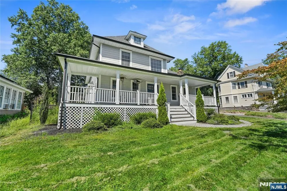 390 Prospect Street Glen Rock, NJ 07452