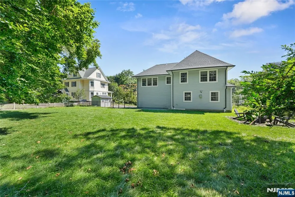 390 Prospect Street Glen Rock, NJ 07452