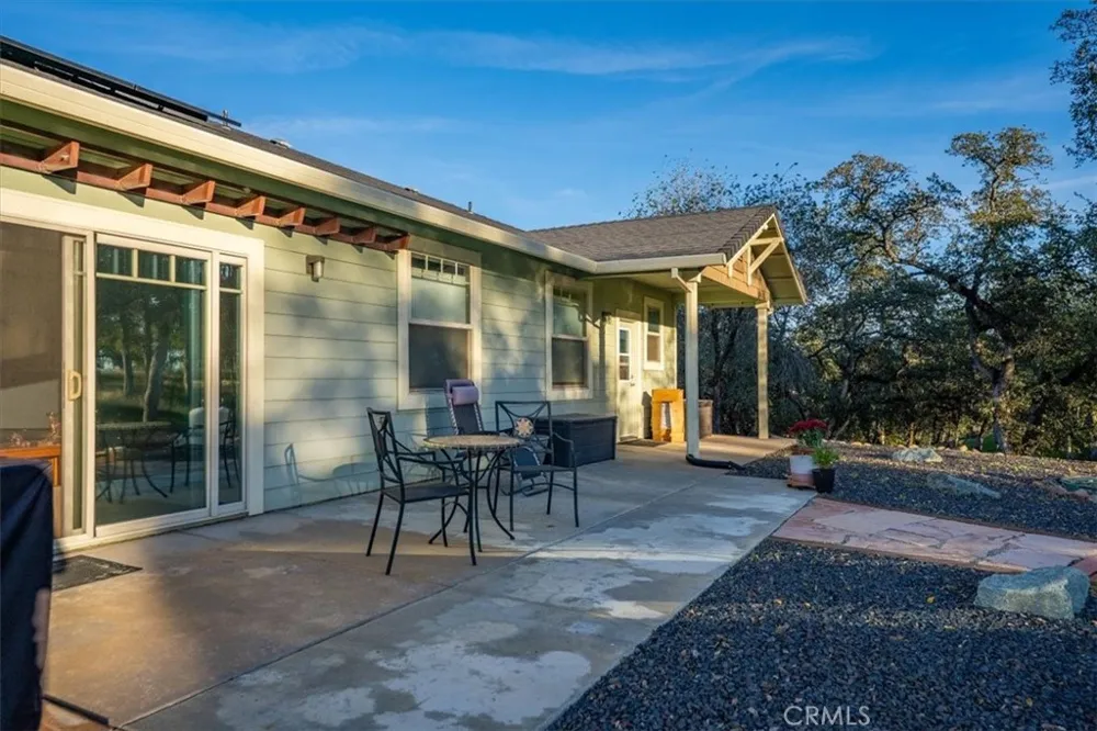 14815 Molluc Red Bluff, CA 96080