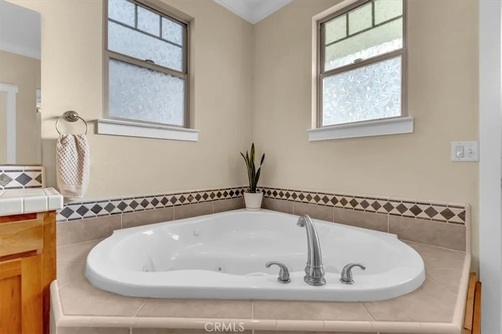 14815 Molluc Red Bluff, CA 96080