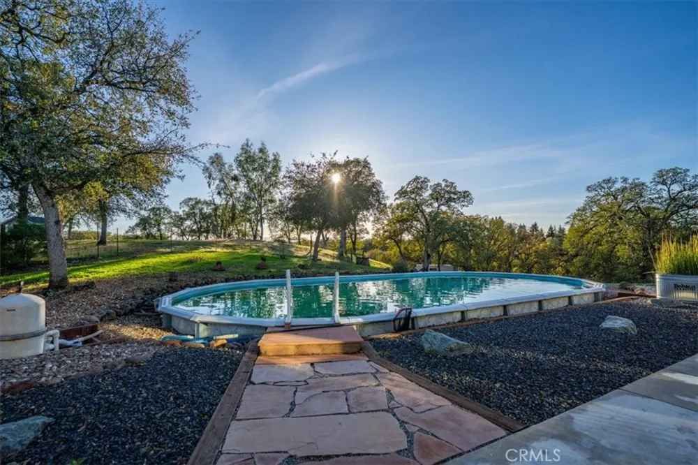 14815 Molluc Red Bluff, CA 96080