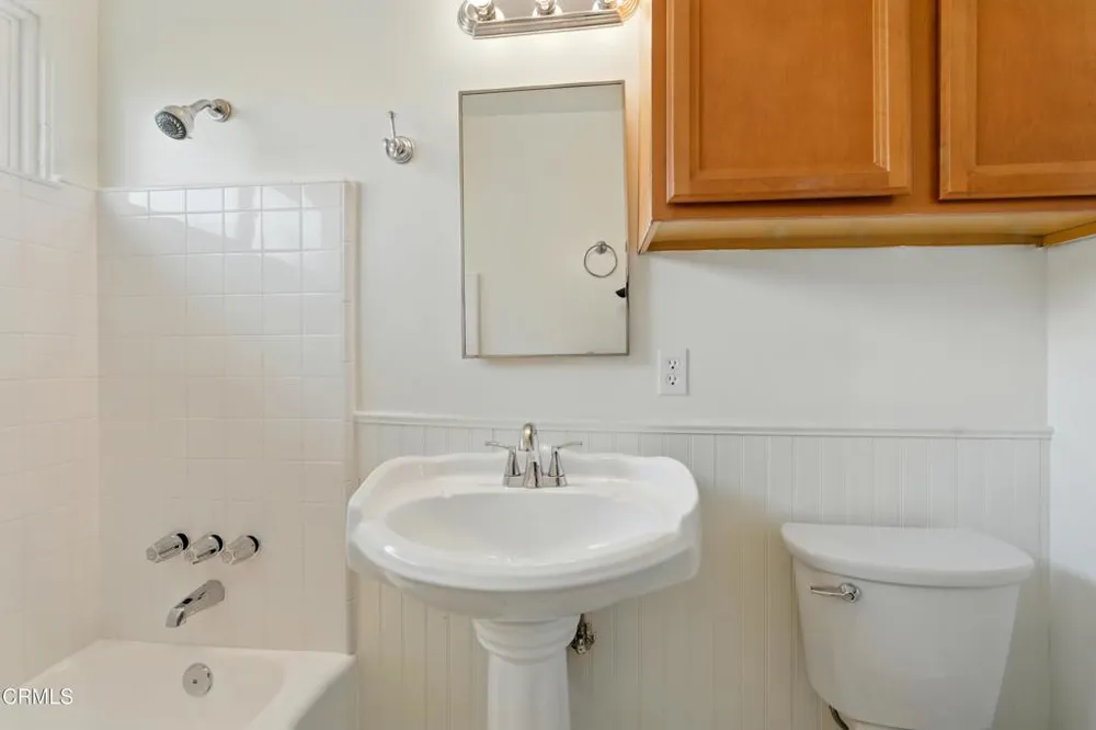 1545 1/2 Riverside Drive Glendale, CA 91201