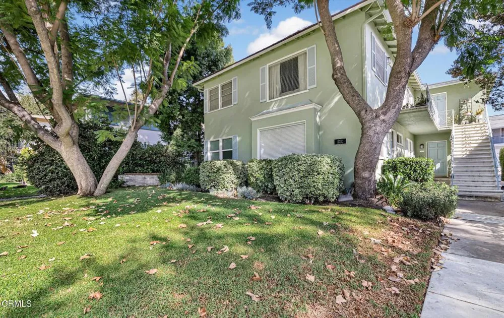 1545 1/2 Riverside Drive Glendale, CA 91201