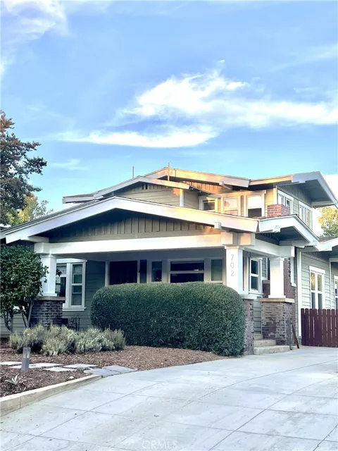 702 Bushnell Avenue