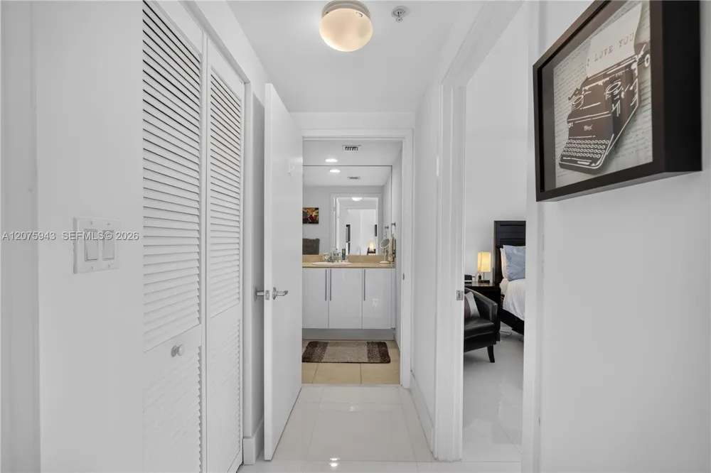 335 S Biscayne Blvd #1503 Miami, FL 33131