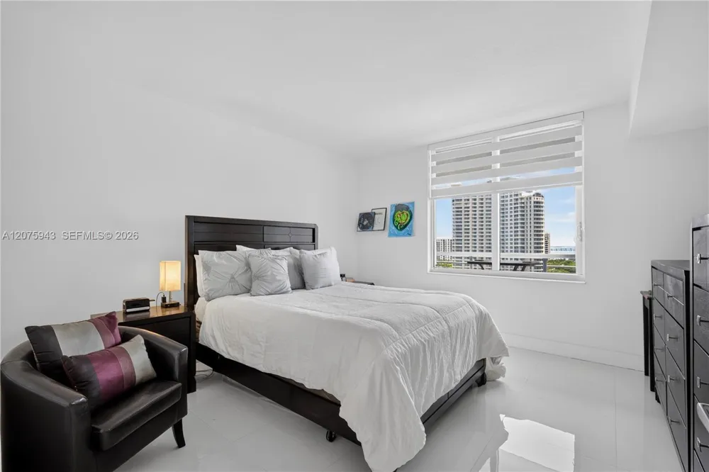 335 S Biscayne Blvd #1503 Miami, FL 33131