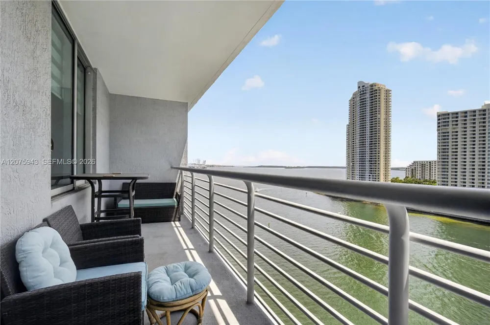 335 S Biscayne Blvd #1503 Miami, FL 33131