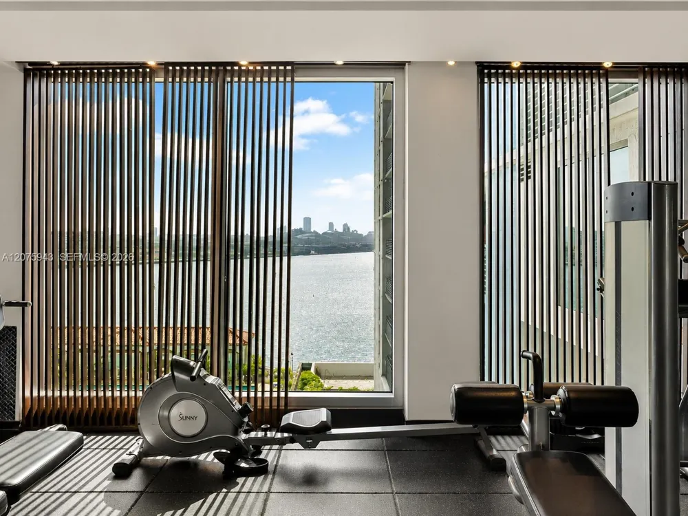 335 S Biscayne Blvd #1503 Miami, FL 33131