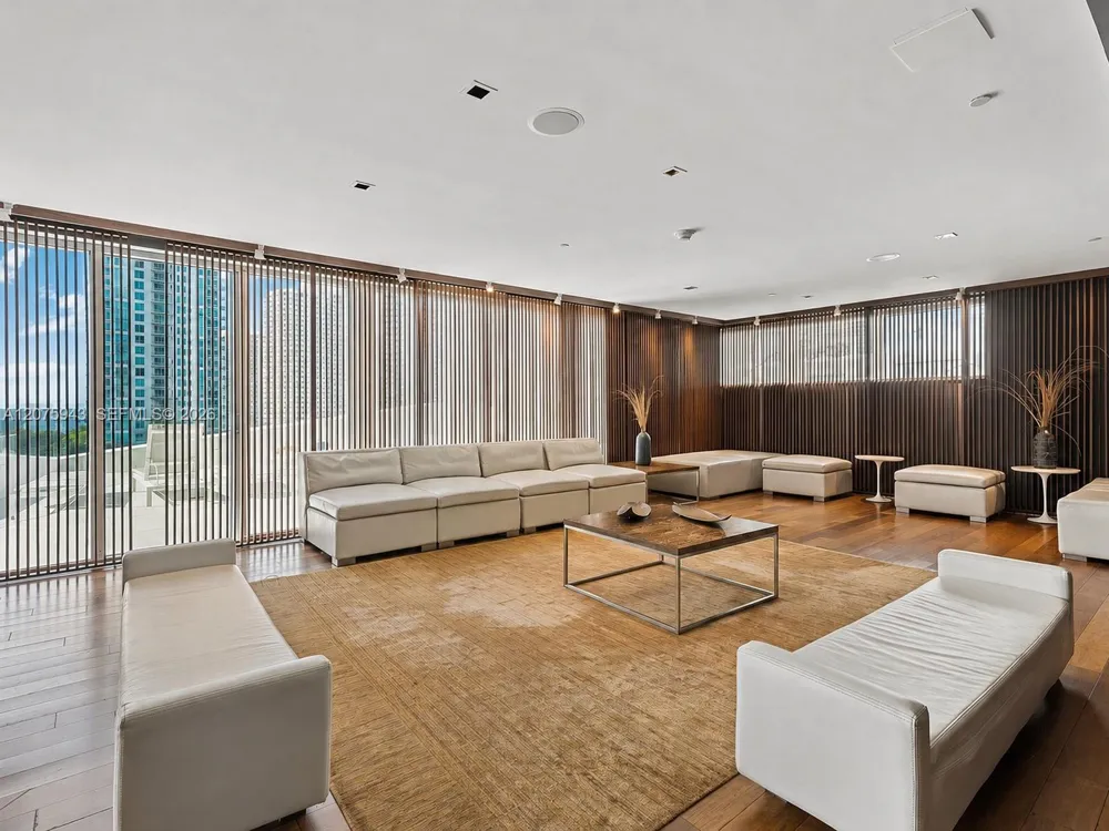335 S Biscayne Blvd #1503 Miami, FL 33131