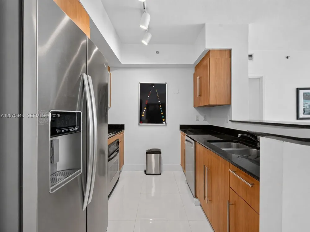335 S Biscayne Blvd #1503 Miami, FL 33131
