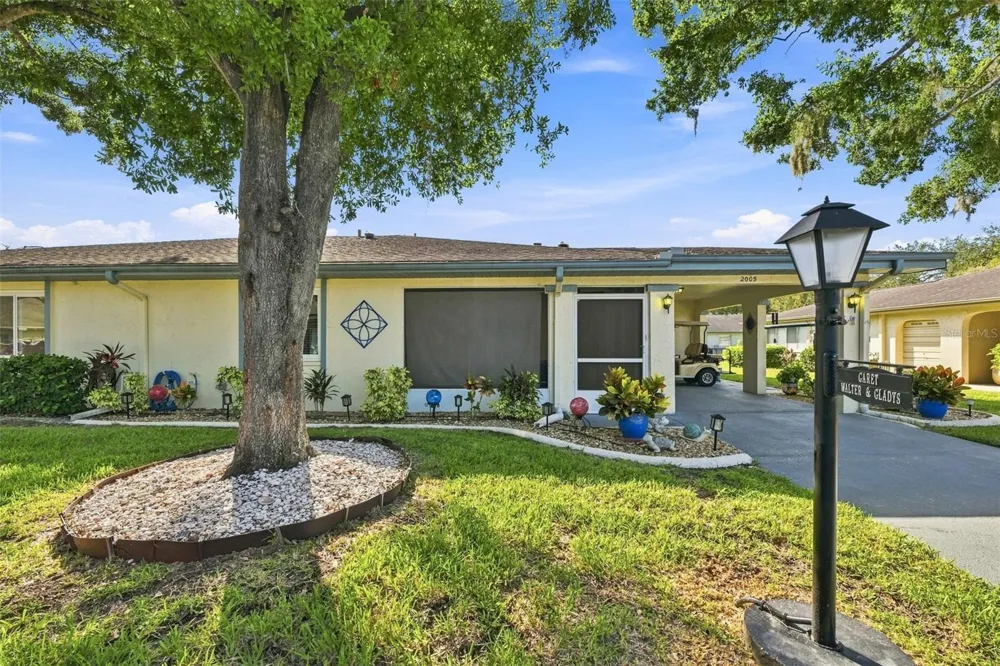 2005 HEATHFIELD CIRCLE #241 Sun City Center, FL 33573