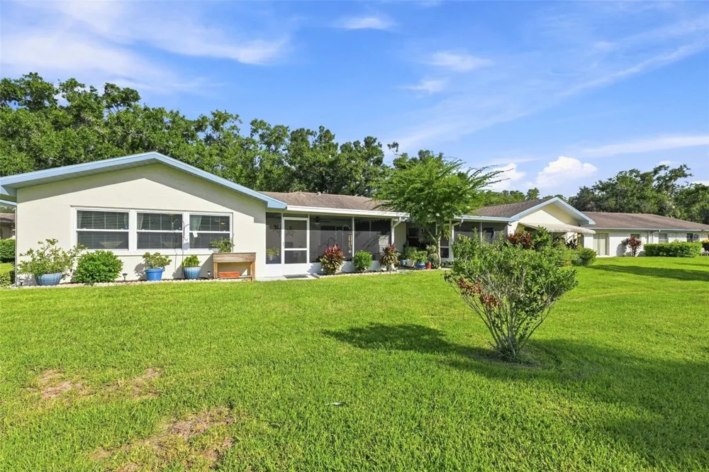 2005 HEATHFIELD CIRCLE #241 Sun City Center, FL 33573