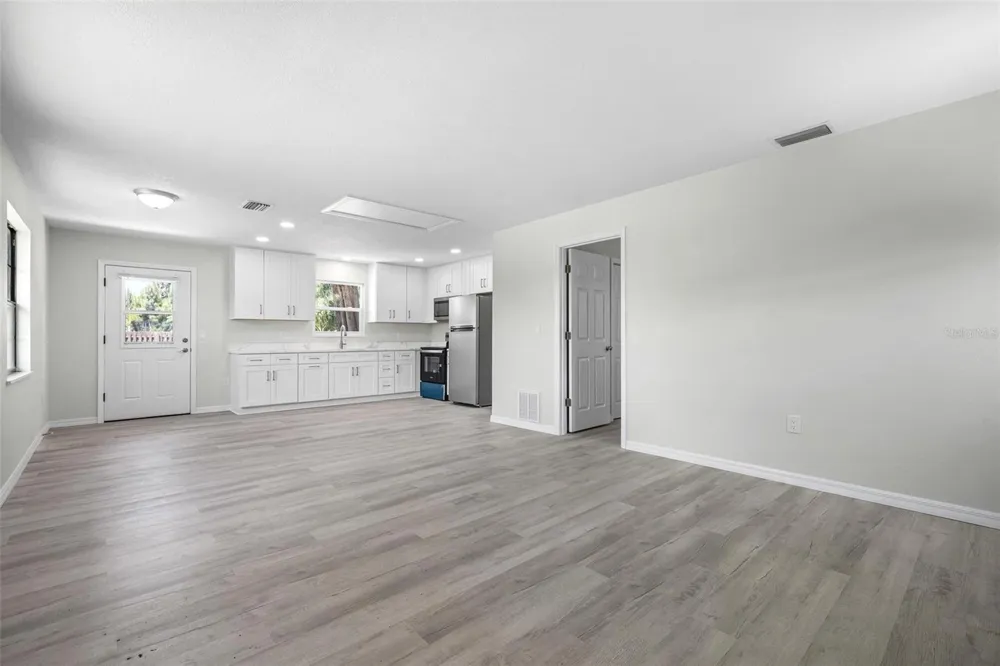 2331 MISSION VALLEY BOULEVARD Nokomis, FL 34275
