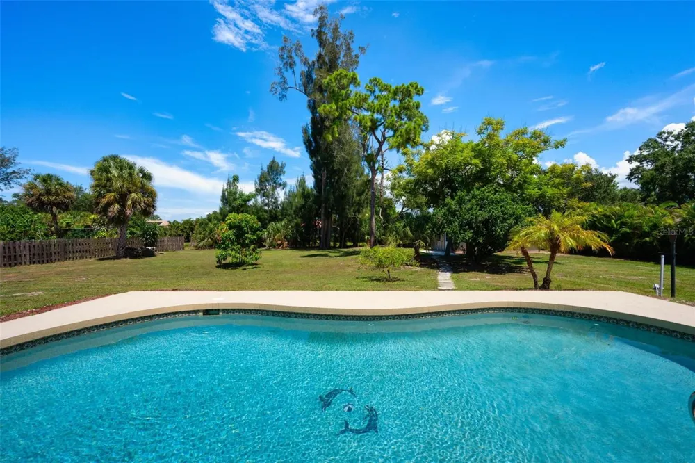 2331 MISSION VALLEY BOULEVARD Nokomis, FL 34275