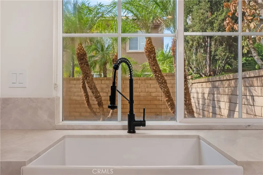 252 Knoll Lake Mission Viejo, CA 92692